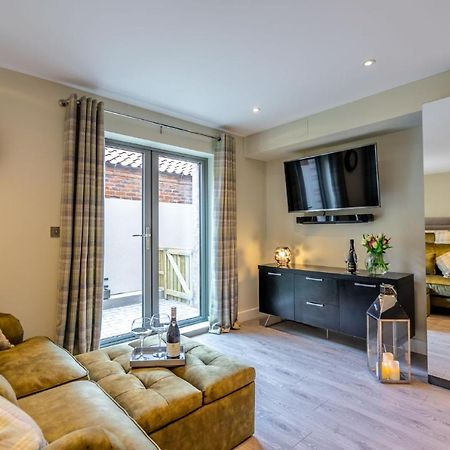 York Staycation With Free Parking Esterno foto